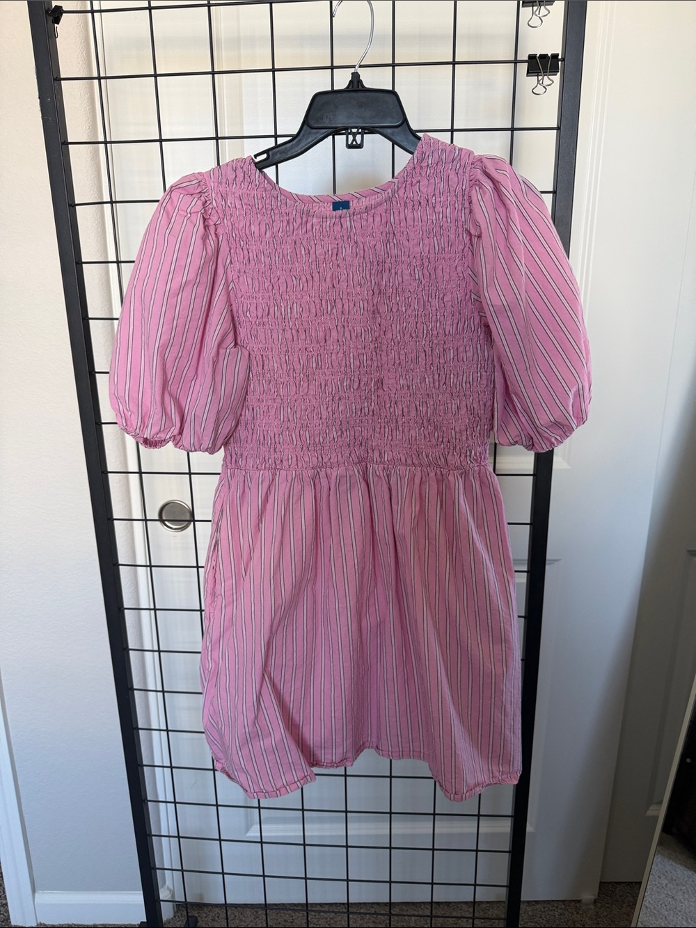 Old Navy Pink Striped Smocked Puff-Sleeve Dress